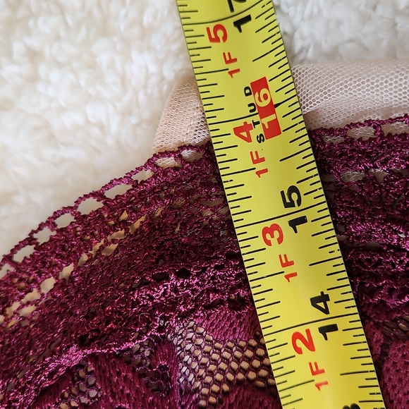 Lulu's M Formal or Semiformal Gown beautiful burgundy color lace overlay top - Picture 11 of 13